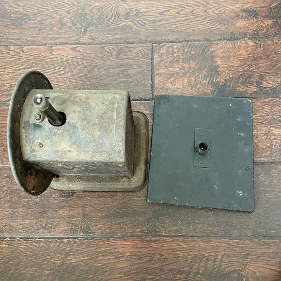 Antique John Chatillon Scale Primitive USA 7925 Rustic Metal Counter READ DAMAGE - Picture 5 of 13